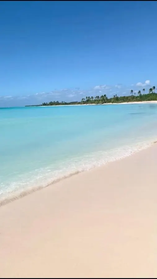 Casa Rosada Beach Front Mano Juan